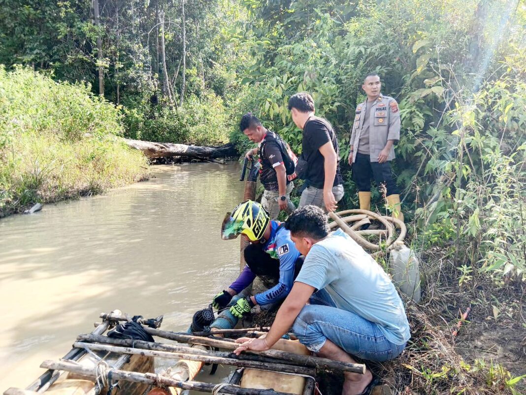 Polres Solok Selatan bersama jajaran Polsek terus aktif melaksanakan patroli rutin di wilayah-wilayah yang terindikasi menjadi lokasi pertambangan ilegal