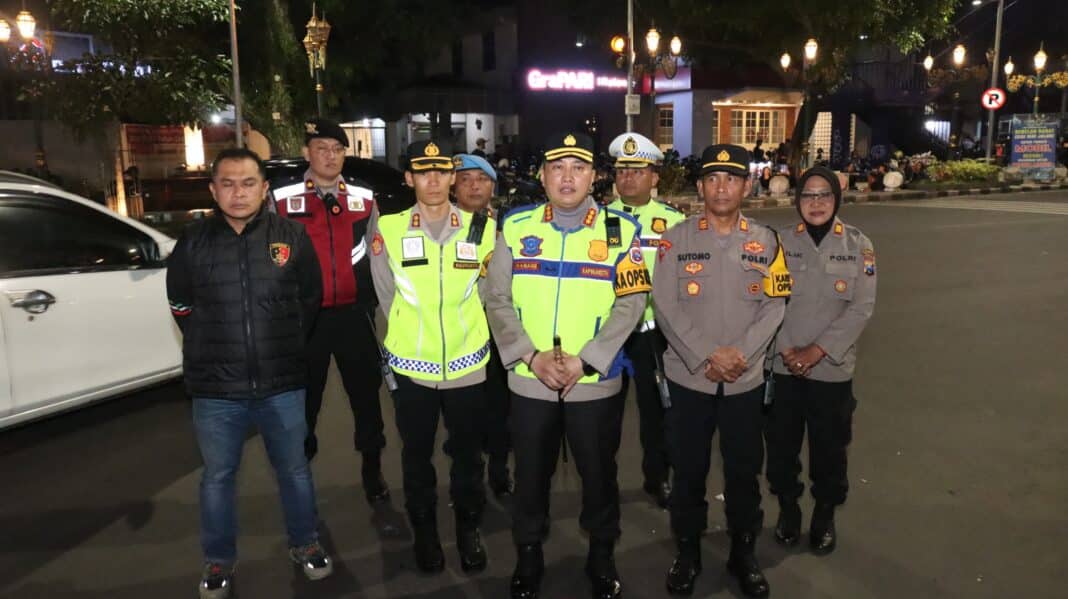Patroli ini dipimpin langsung oleh Kapolresta Malang Kota, Kombes Pol Nanang Haryono,