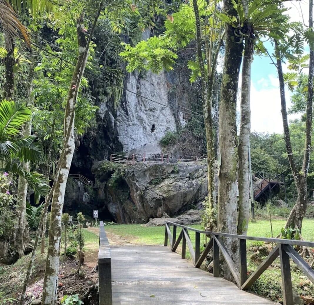 Goa kellelawar Bukit Padayo