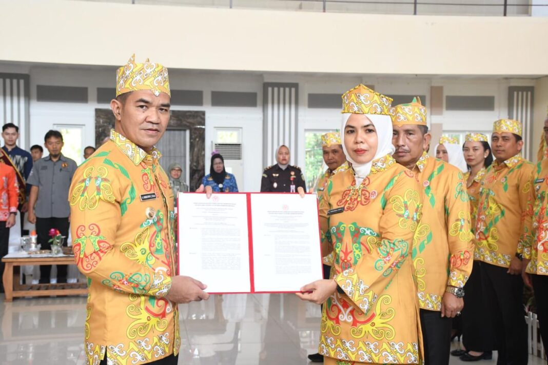 Pemerintah Kabupaten Pulang Pisau mengukuhkan pengurus Dewan Kerajinan Nasional Daerah (Dekranasda) Kabupaten Pulang Pisau masa bhakti 2025-2030