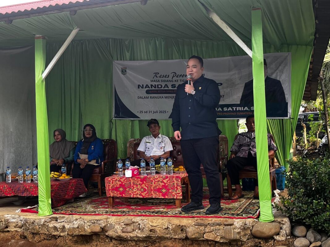 Nanda Satria Serap Aspirasi Warga Balai Gadang: Fokus Perbaikan Jalan, Pendidikan, dan Penerangan