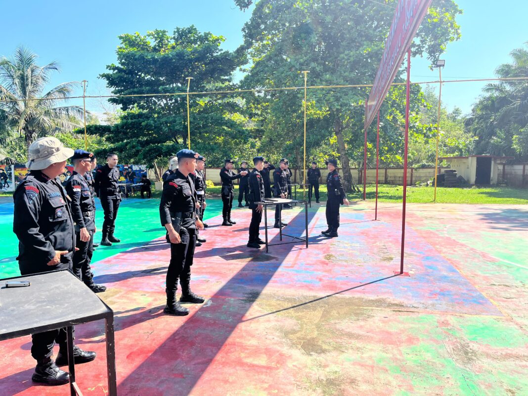 Detasemen Gegana Satbrimob Polda Bengkulu Gelar Latihan Menembak Senjata Api HS