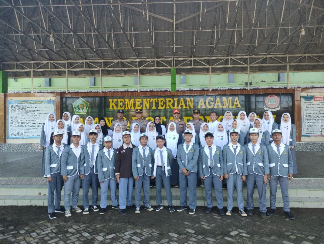 Ka SPN Polda Bengkulu Ajak Siswa MAN 2 Bengkulu Jadi Generasi Cerdas dan Berkarakter