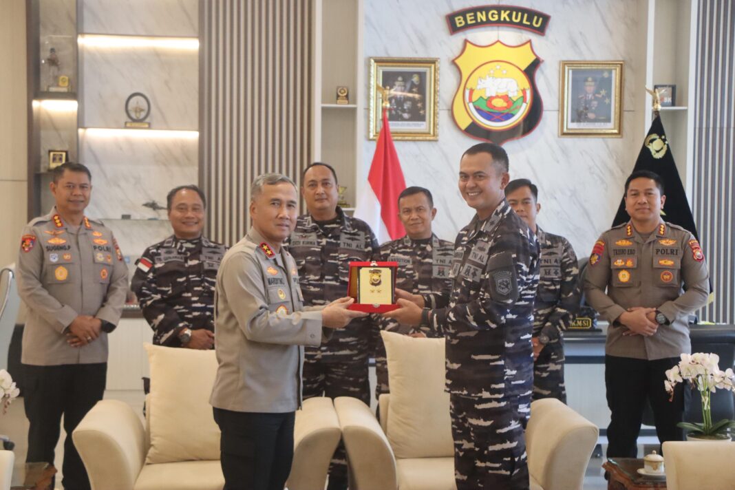 Kapolda Bengkulu Terima Kunjungan Courtesy Call Danlanal Bengkulu, Sinergitas dan Kerjasama Ditingkatkan