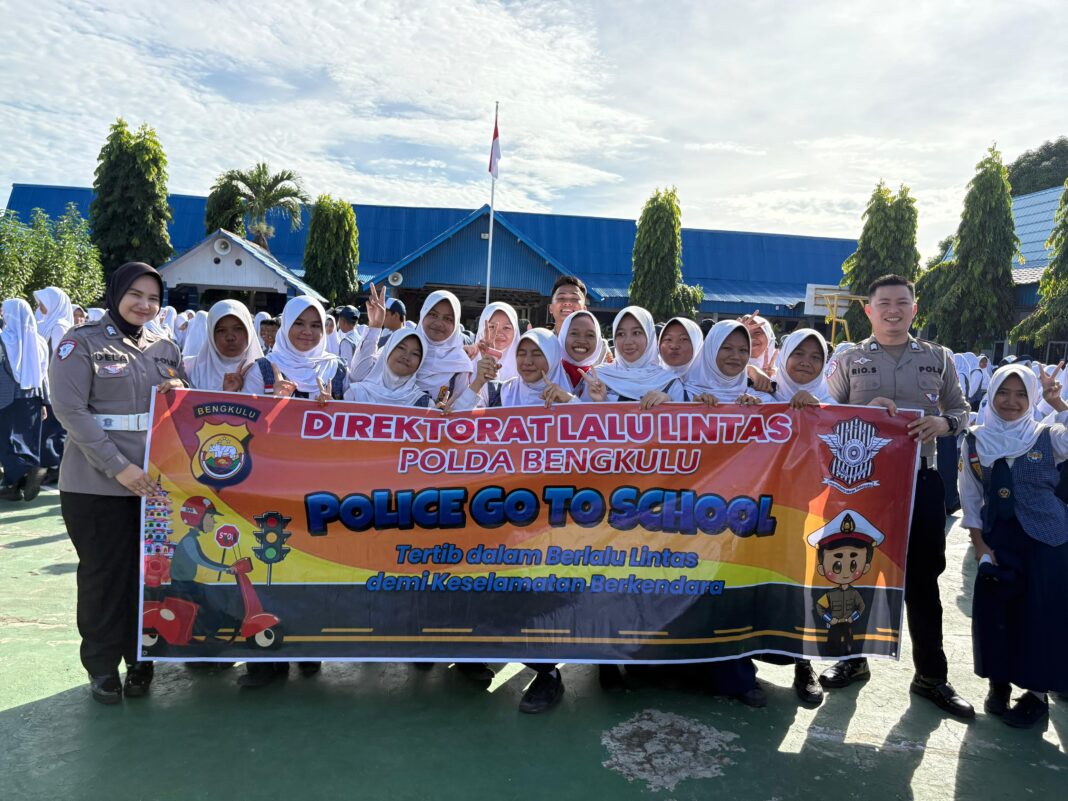 Ditlantas Polda Bengkulu Gelar Police Go To School di SMPN 4 Kota Bengkulu