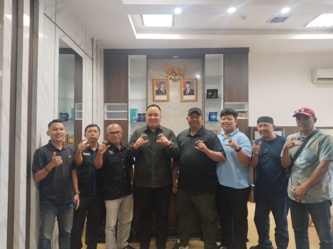 PJKIP Sumbar Jalin Sinergi dengan DPRD untuk Dorong Keterbukaan Informasi Publik