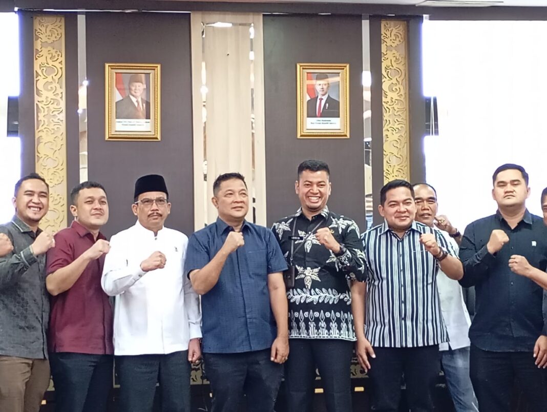 DPRD Sumbar Terima Kunjungan DPRD Dharmasraya, Fokus Bahas Efisiensi Anggaran