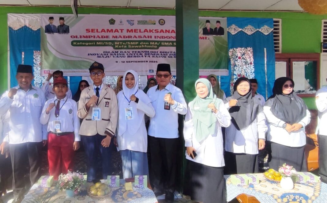 OMI Tingkat Kota Resmi ditabuh Dedi Wandra : Ciptakan Jiwa Kompetisi Yakin Madrasah Sawahlunto Berprestasi