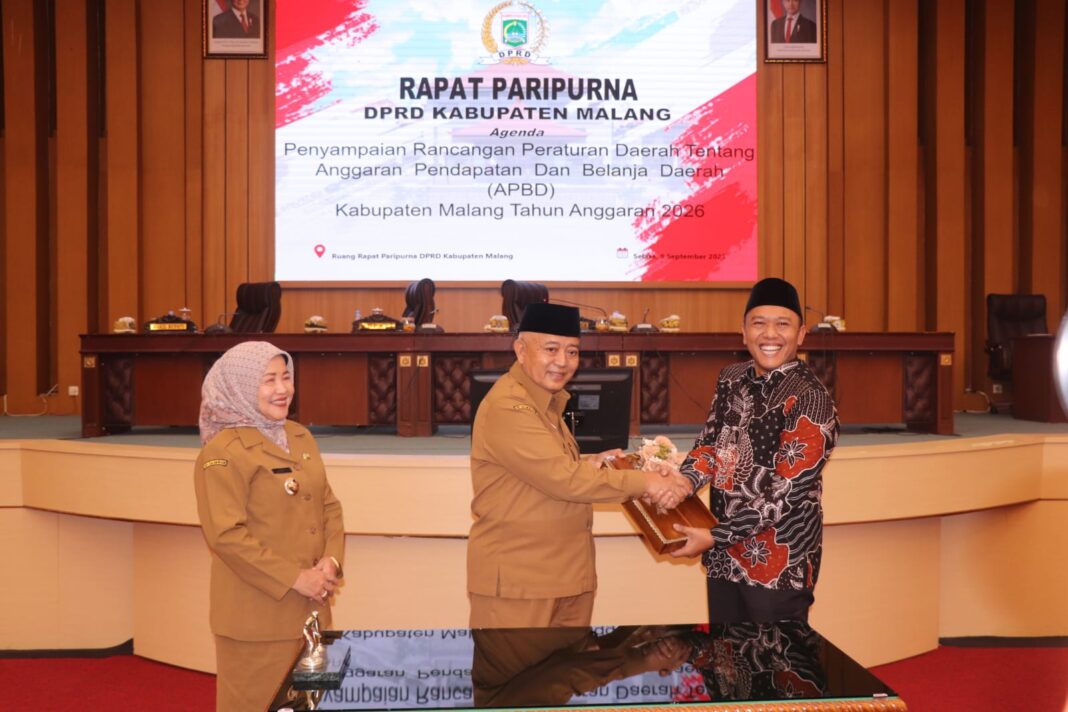 DPRD Malang Gelar Paripurna Raperda APBD 2026, Bupati Sanusi Tegaskan Komitmen Pembangunan Pro-Rakyat