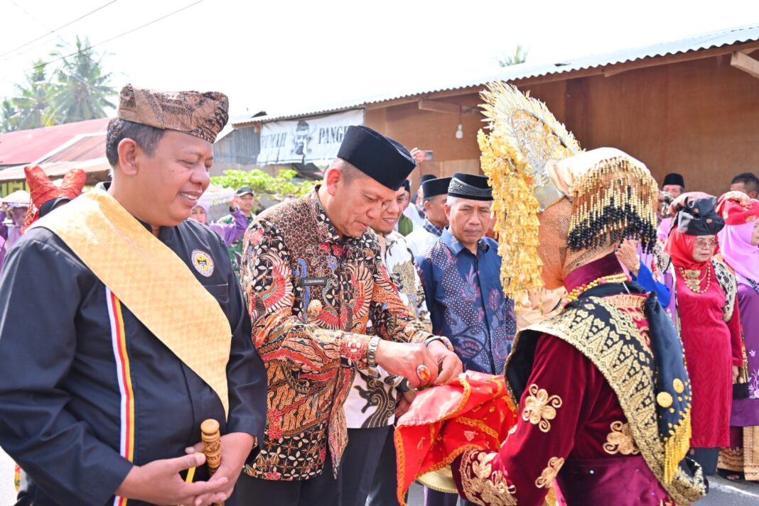 “Malomang jo Mangalamai, Sumarak Manyambuik Hari Rayo”.Latina Gelar Satu Nagori Satu Ivent