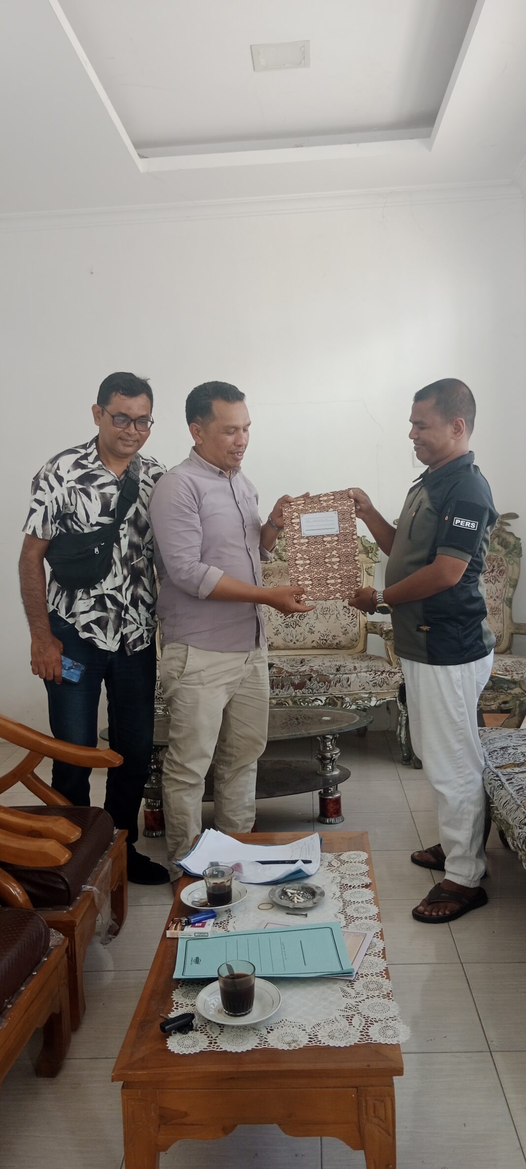 Joni Hermanto Wartawan Utama Maju Ketua PWI Tanah Datar Priode 2025-2028