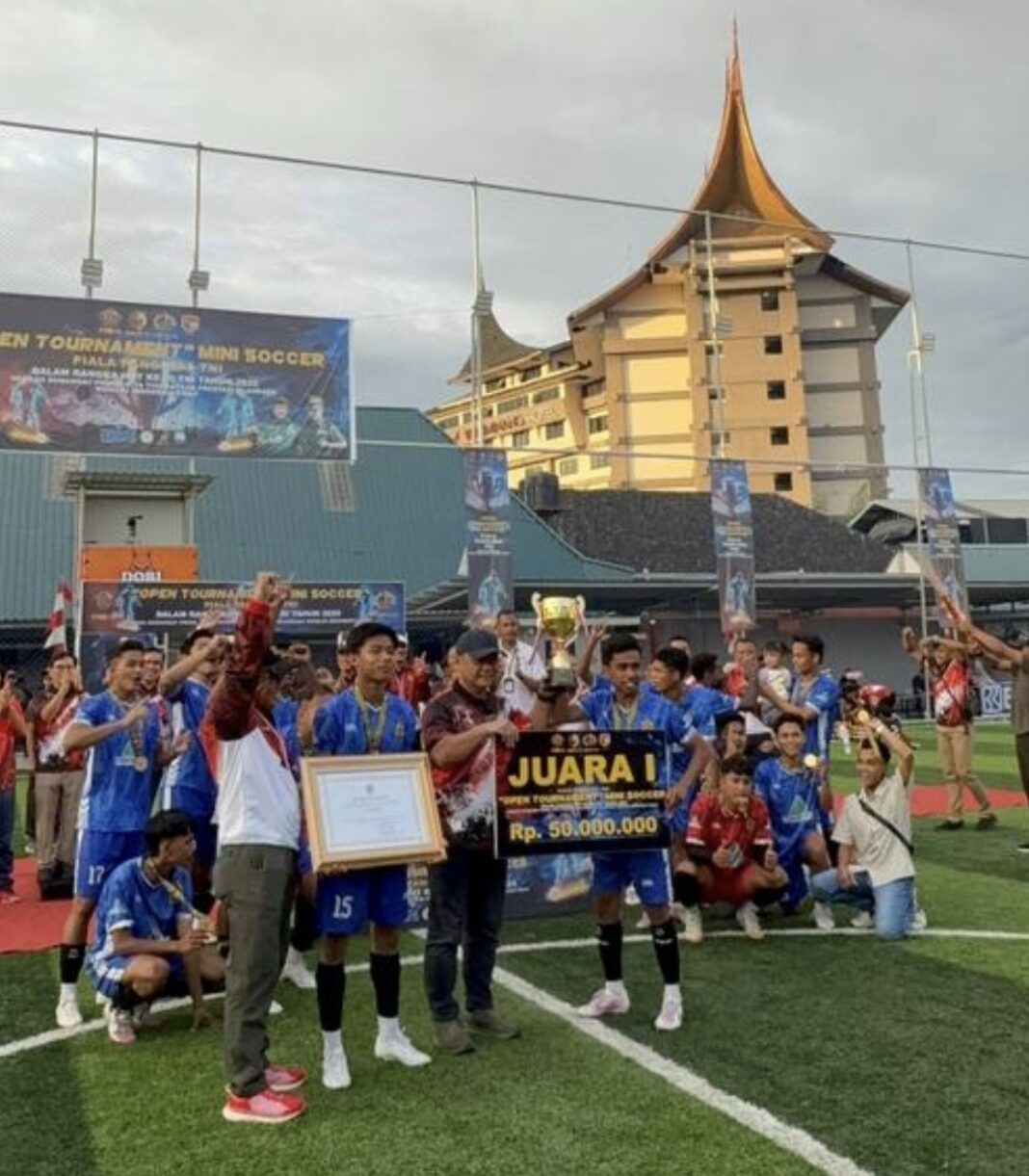 Screenshot_20250911_190122_WhatsApp Saga FC Sijunjung Dinobatkan sebagai Juara Turnamen Mini Soccer Piala Panglima TNI 2025