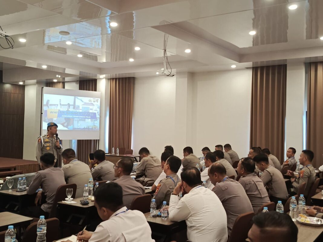 D0530856-2F02-49B5-AC00-0F3A75562C0A